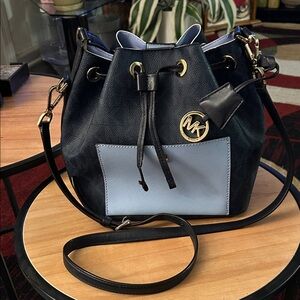 Michael Kors Navy Blue and Light Blue Drawstring Crossbody Bucket Bag